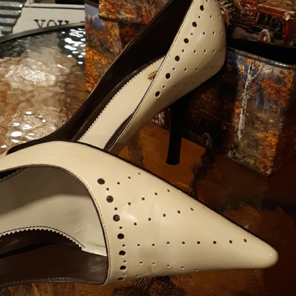 Shoes - Picture 8 of 8